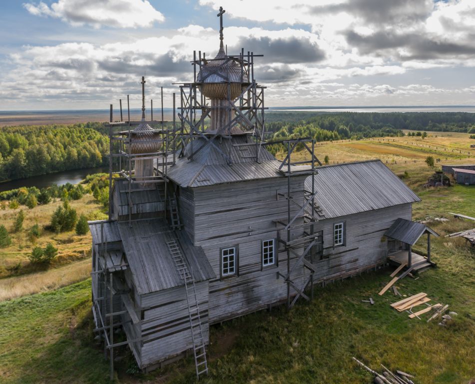 Кондратьевское (Ворзогоры). Церковь Введения во храм Пресвятой Богородицы. фасады, Вид с колокольни. 