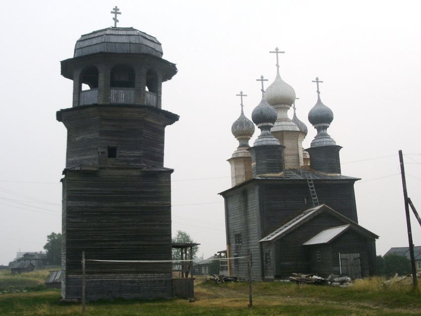 Кондратьевское (Ворзогоры). Церковь Николая Чудотворца. фасады, Никольская церковь (справа), вид с запада