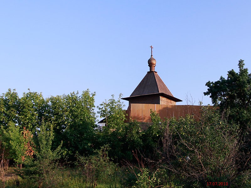 Епифанский Успенский скит-подворье. Часовня, Епифань (Кимовский район, Тульская область). общий вид в ландшафте