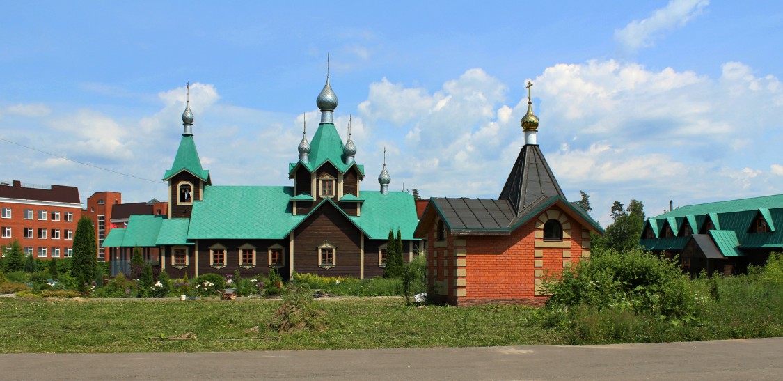 Щёлково. Церковь Николая, царя-мученика. общий вид в ландшафте