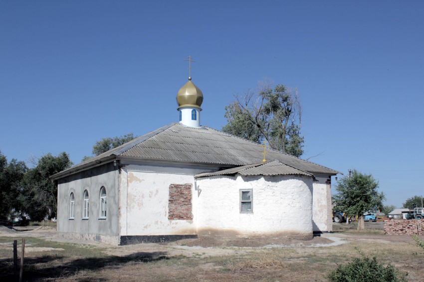 Церковь Владимирской иконы Божией Матери, Задоно-Кагальницкая (Семикаракорский район, Ростовская область). общий вид в ландшафте