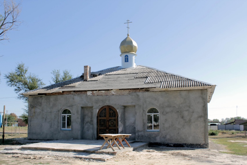 Церковь Владимирской иконы Божией Матери, Задоно-Кагальницкая (Семикаракорский район, Ростовская область). общий вид в ландшафте
