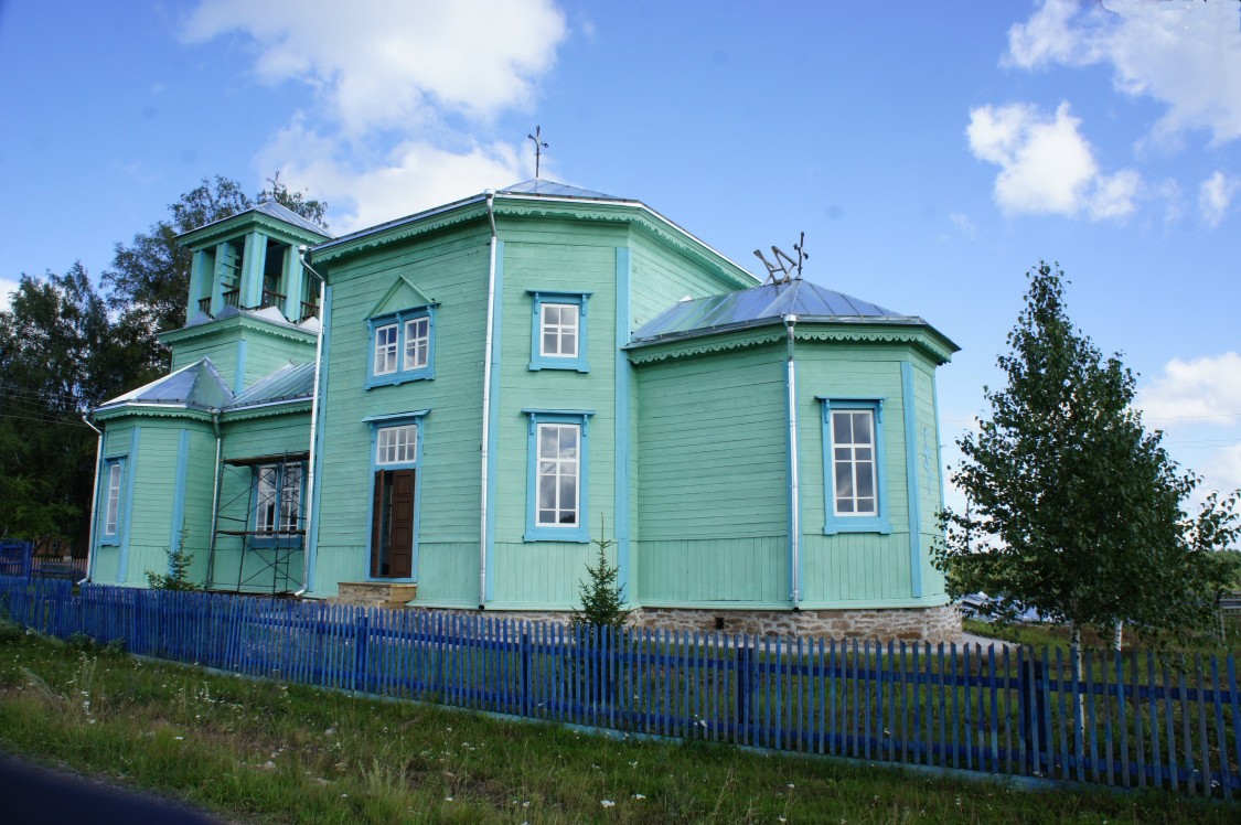 Сугристое. Церковь Рождества Пресвятой Богородицы. фасады