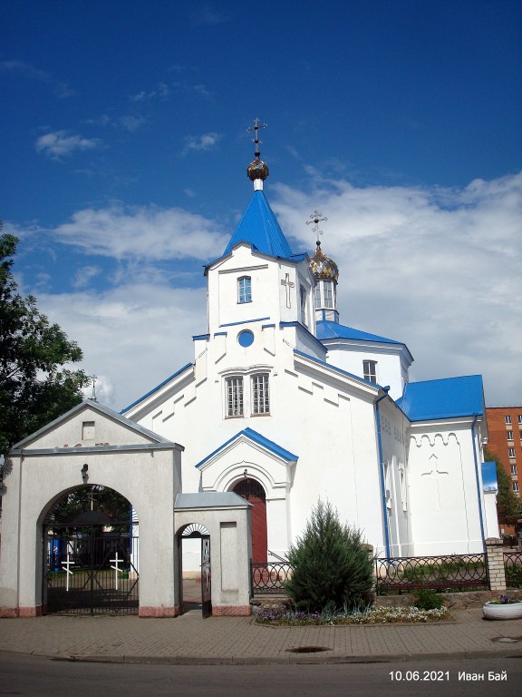 Церковь Воскресения Христова, Ошмяны (Ошмянский район, Беларусь, Гродненская область). фасады
