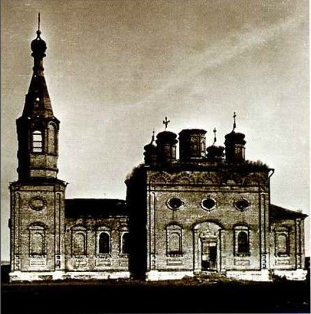 Церковь Космы и Дамиана, Сугробы (Данковский район, Липецкая область). архивная фотография, источник: Храмы и монастыри Липецкой и Елецкой епархии. Данковский район. Год: 2011, Автор: А.Клоков, А.Найденов.