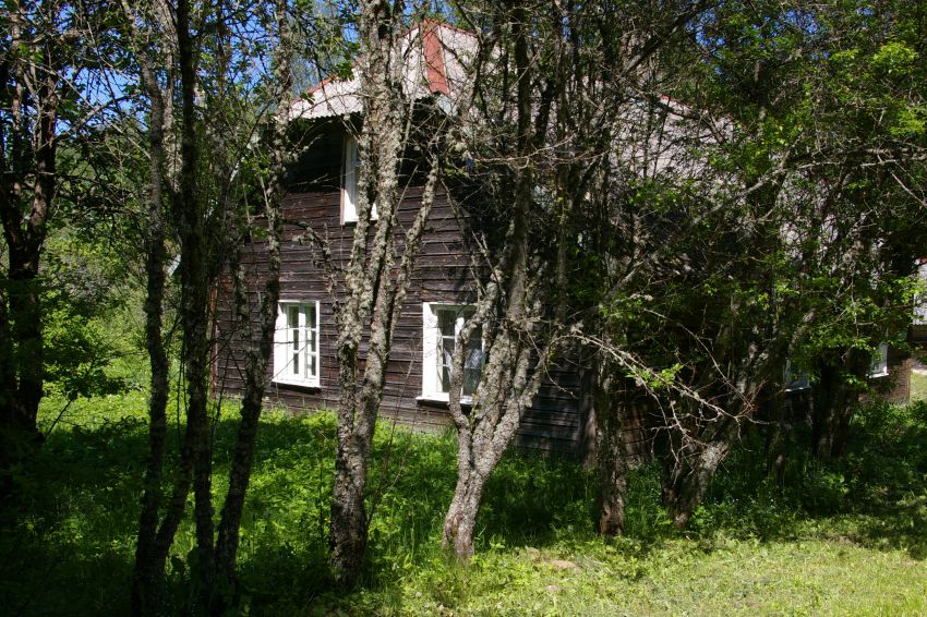 Церковь Покрова Пресвятой Богородицы, Вецлайцене (Алуксненский край, Латвия). дополнительная информация, Дом настоятеля церкви.