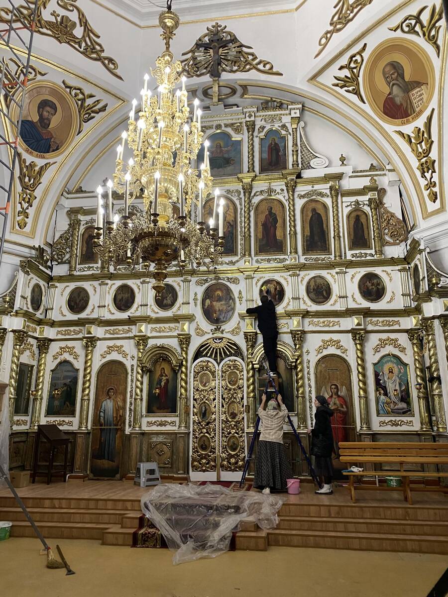 Собор Воскресения Христова, Семей (Семипалатинск) (Абайская область, Казахстан). документальные фотографии, Реставрация иконостаса