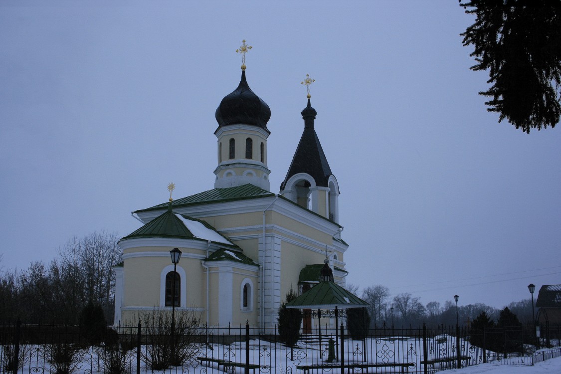 Церковь Михаила Архангела, Плиски (Нежинский район, Украина, Черниговская область). фасады