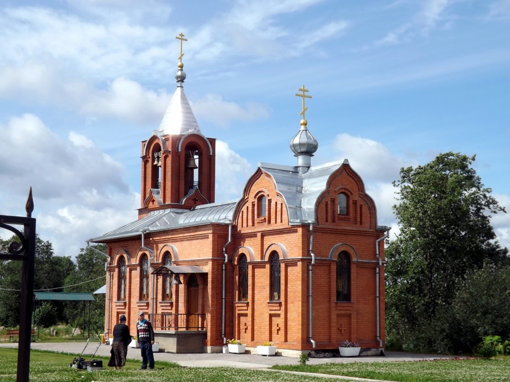 Кингисепп. Церковь Всех Санкт-Петербургских Святых. фасады