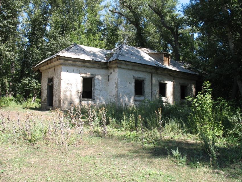 Миссионерская церковь Николая Чудотворца, Улкен-Бокен (Большая Буконь) (Абайская область, Казахстан). общий вид в ландшафте