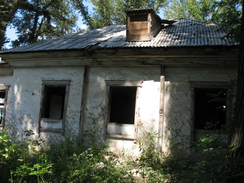 Улкен-Бокен (Большая Буконь). Миссионерская церковь Николая Чудотворца. фасады