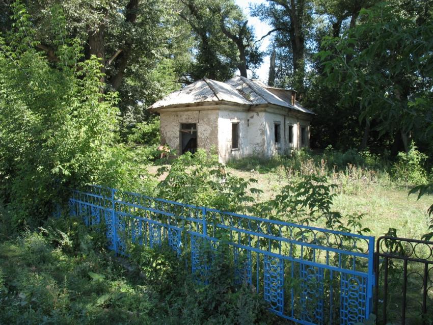 Улкен-Бокен (Большая Буконь). Миссионерская церковь Николая Чудотворца. общий вид в ландшафте