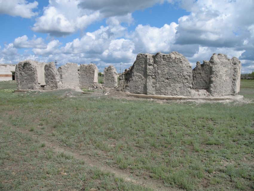 Церковь Троицы Живоначальной, Салкынтобе (Троицкое) (Восточно-Казахстанская область, Казахстан). общий вид в ландшафте