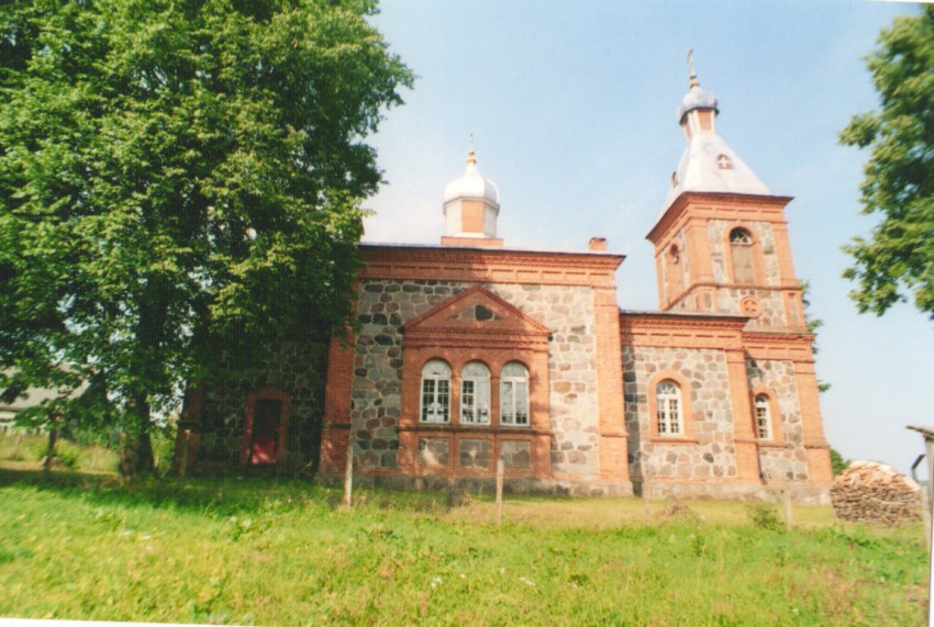 Вецкаплава. Церковь Покрова Пресвятой Богородицы. фасады