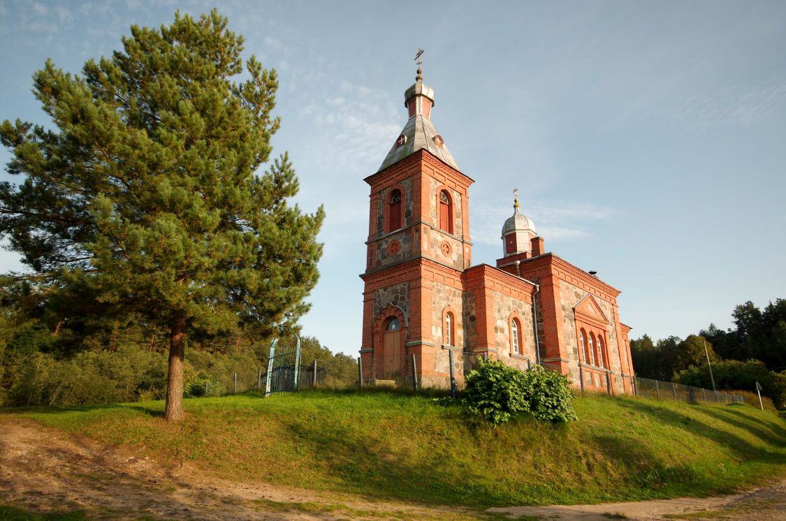 Вецкаплава. Церковь Покрова Пресвятой Богородицы. фасады