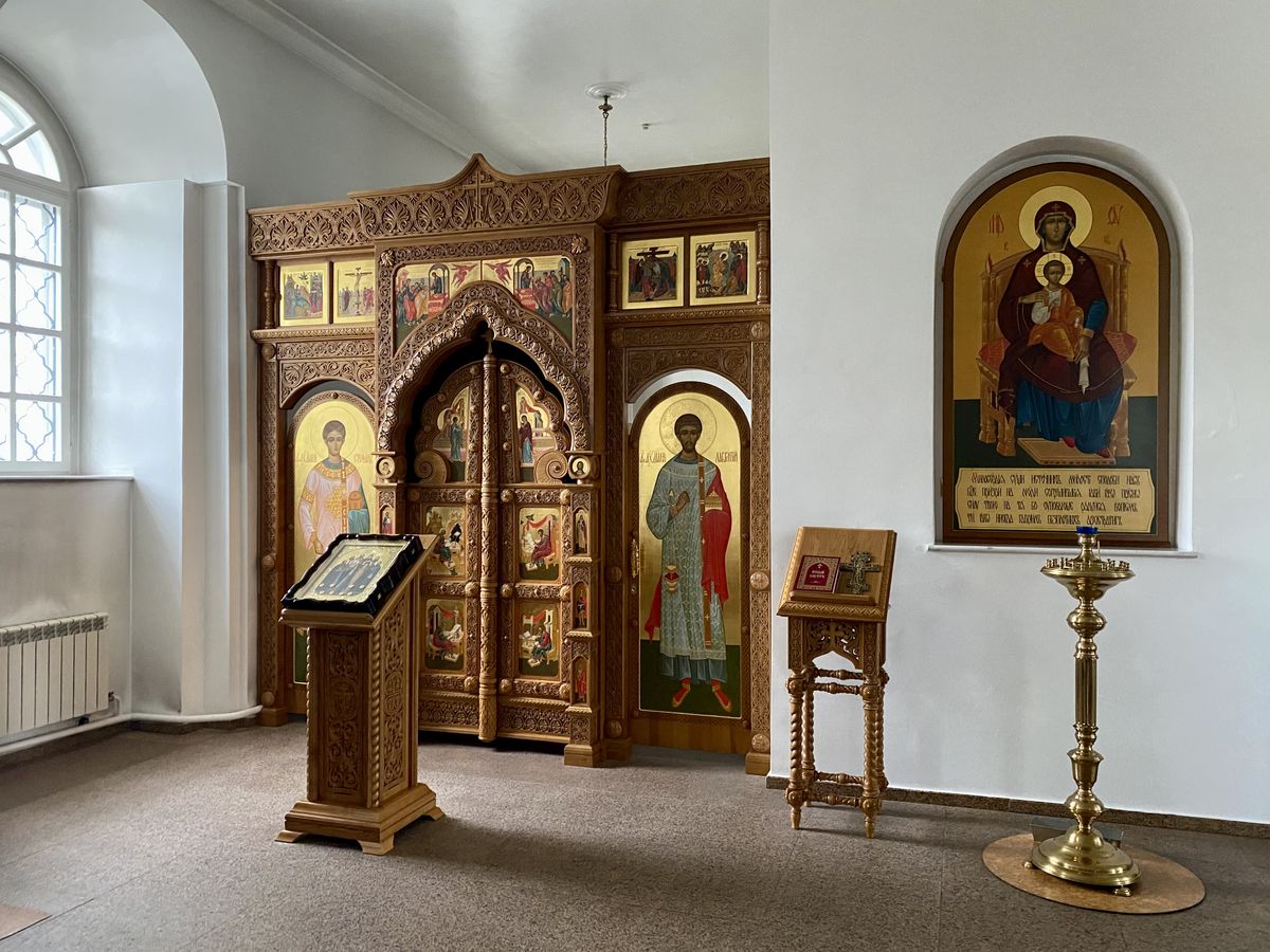 Северный придел, интерьер и убранство. Усть-Каменогорский Троицкий монастырь. Церковь Троицы Живоначальной, Усть-Каменогорск (Восточно-Казахстанская область, Казахстан)