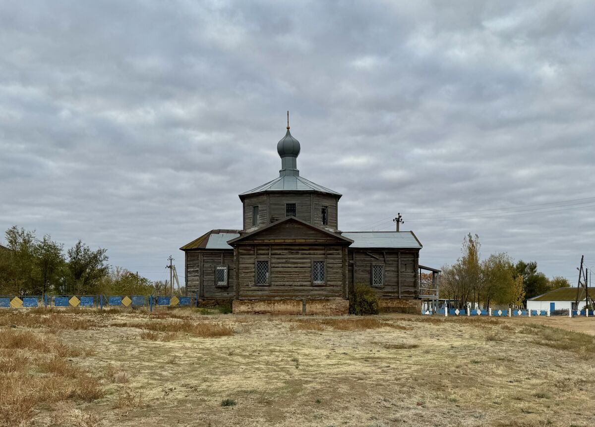 Церковь Михаила Архангела, Владимировка (Енотаевский район, Астраханская область). общий вид в ландшафте, Вид с севера