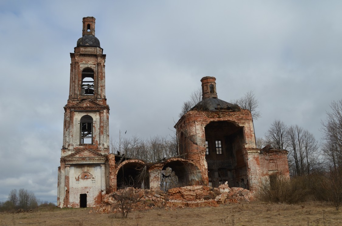 Подвигалиха. Церковь Спаса Преображения. фасады, Вид с юга