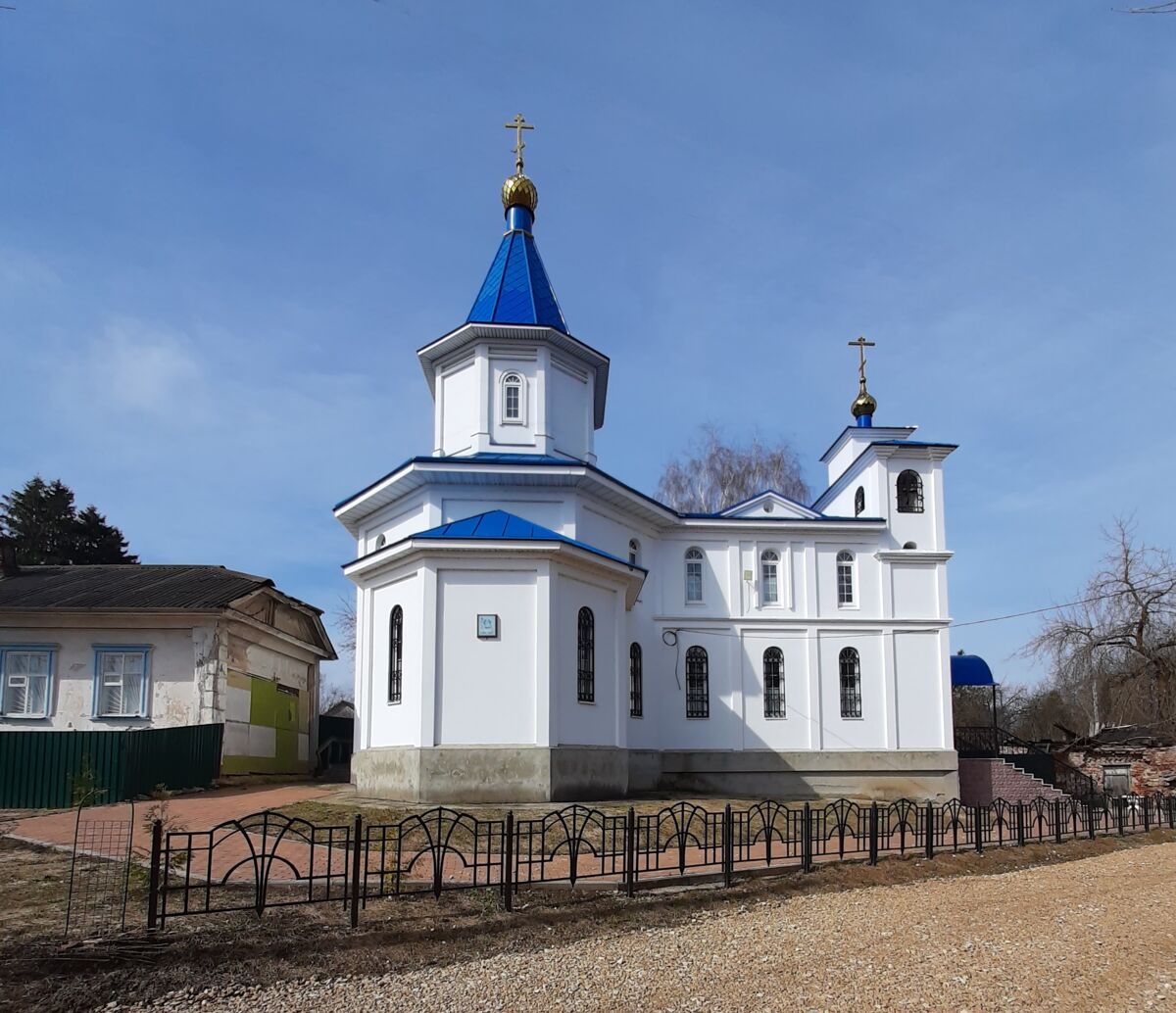 Церковь Успения Пресвятой Богородицы, Ахлебинино (Перемышльский район, Калужская область). фасады, Вид с востока