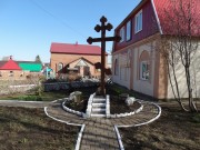 Собор Иоанна Предтечи, Поклонный крест во дворе храма.<br>, Кумертау, Кумертау, город, Республика Башкортостан
