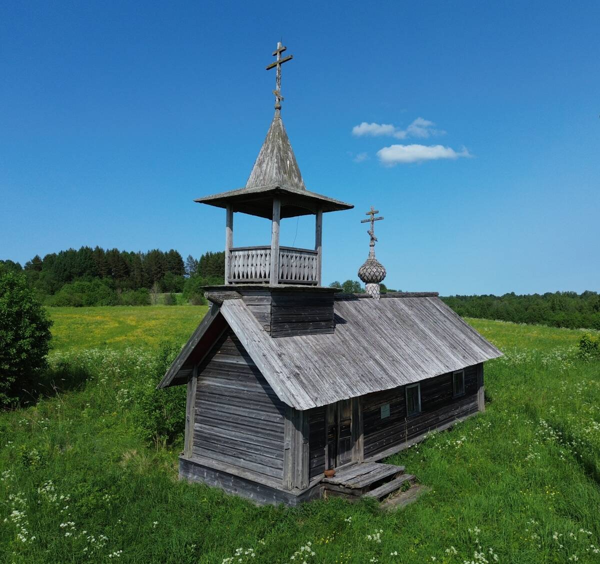 Часовня Пахомия Кенского, Карпова (Плесецкий район, Архангельская область). фасады
