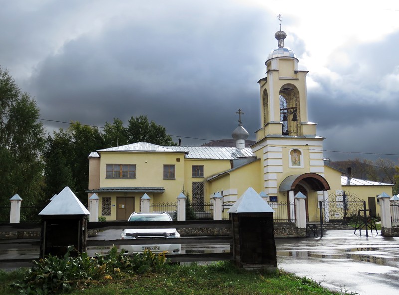 Риддер. Церковь Николая Чудотворца. общий вид в ландшафте