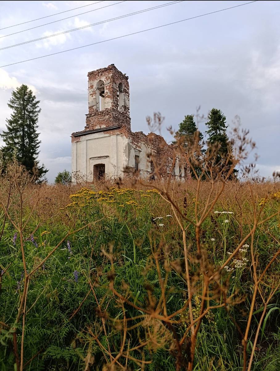 общий вид в ландшафте. Церковь Николая Чудотворца, Горка (Кондопожский район, Республика Карелия)