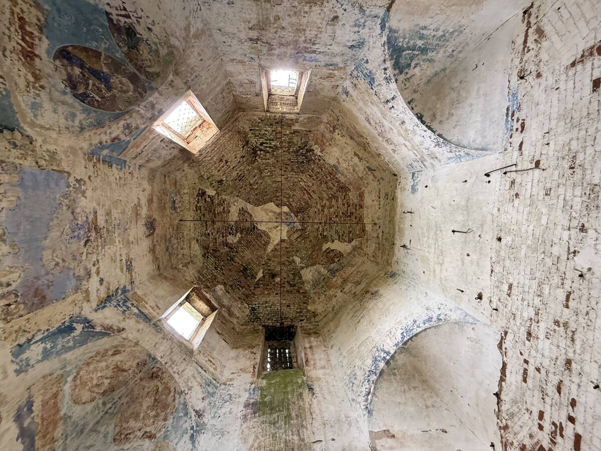 Церковь Николая Чудотворца, Палагино (б.Грудево) (Судиславский район, Костромская область). интерьер и убранство, Подкупольное пространство основного объема