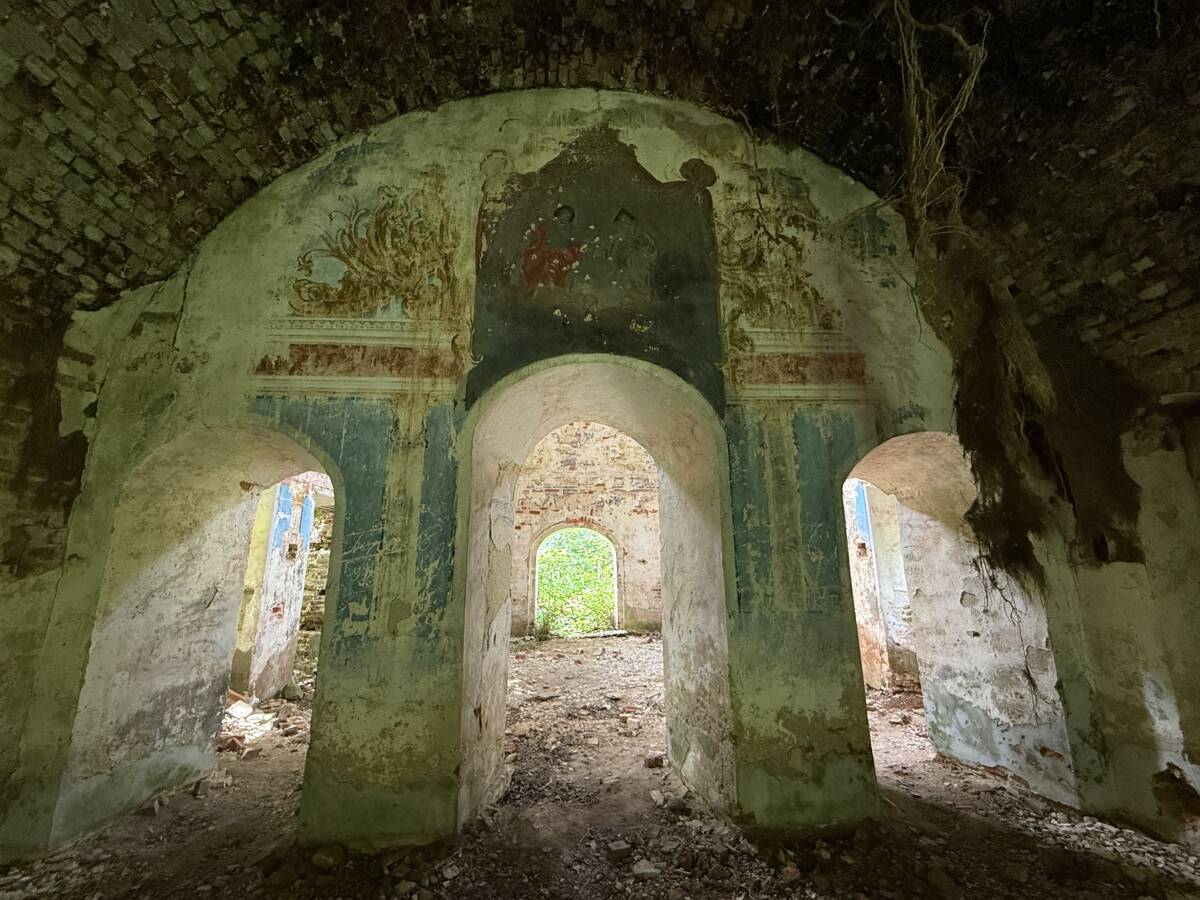 Церковь Николая Чудотворца, Палагино (б.Грудево) (Судиславский район, Костромская область). интерьер и убранство, Вид из алтаря на восточную стену основного объема