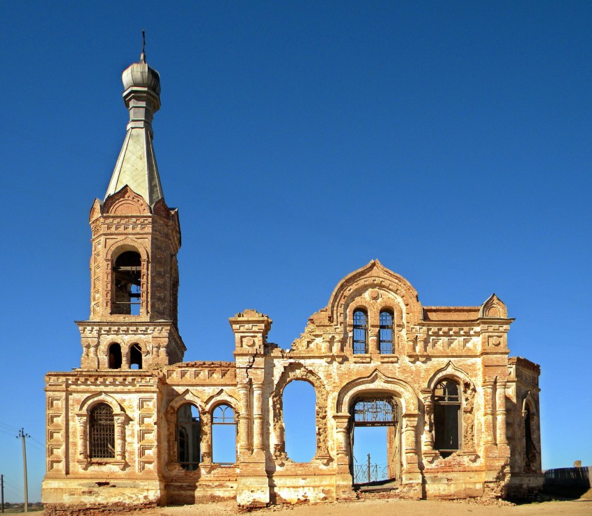 Церковь Трёх Святителей, Большой Могой (Володарский район, Астраханская область). фасады