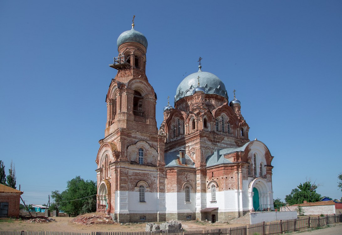 Церковь Покрова Пресвятой Богородицы, Пришиб (Енотаевский район, Астраханская область). фасады