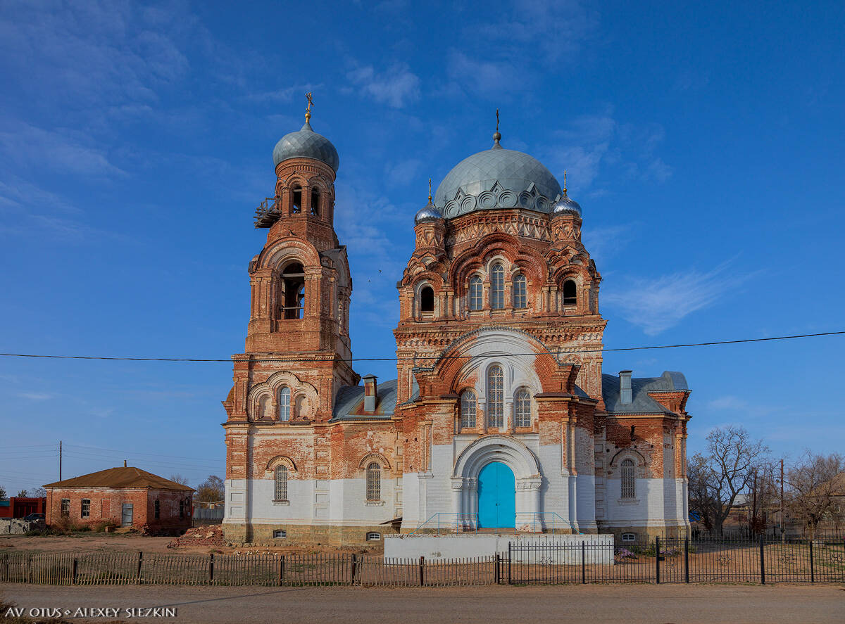 Церковь Покрова Пресвятой Богородицы, Пришиб (Енотаевский район, Астраханская область). фасады