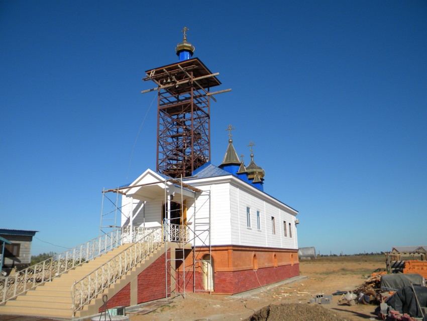 Церковь Казанской иконы Божией Матери, Ильинка (Володарский район, Астраханская область). общий вид в ландшафте