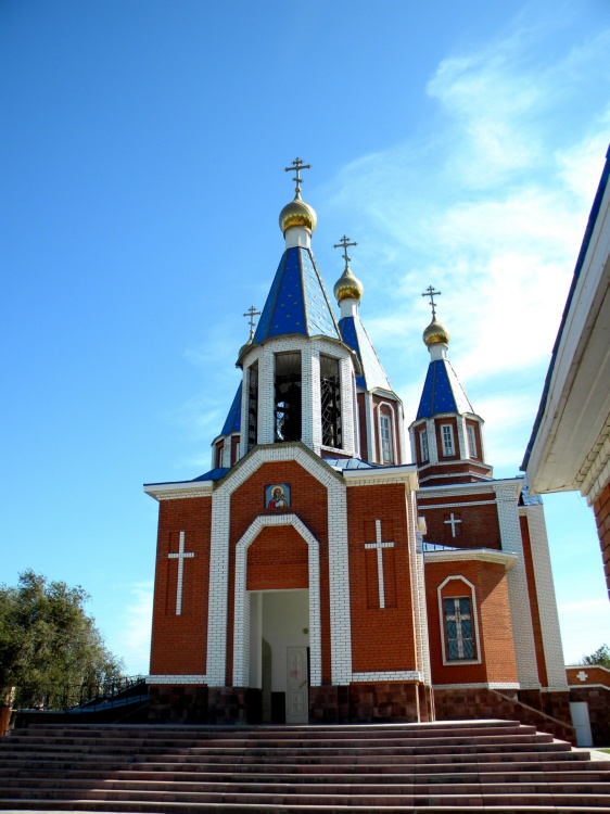 Церковь Смоленской иконы Божией Матери, Камызяк (Камызякский район, Астраханская область). общий вид в ландшафте