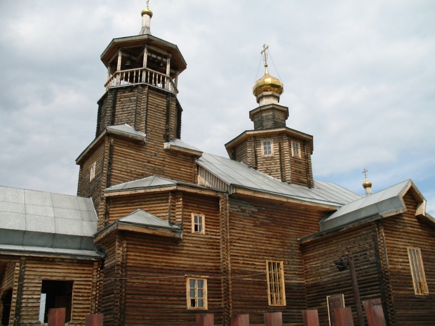 Усть-Каменогорск. Церковь Покрова Пресвятой Богородицы (новая). фасады