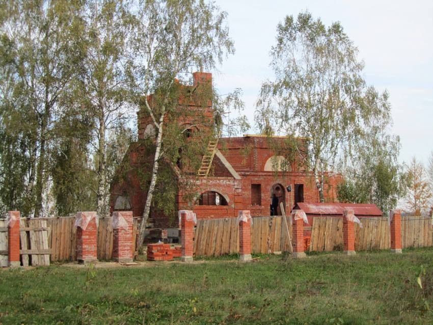 Церковь Казанской иконы Божией Матери, Октябрьский (Ферзиковский район, Калужская область). фасады, вид с юго-запада