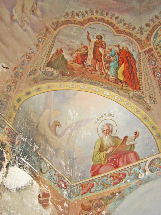 Церковь Георгия Победоносца, Косково (Кичменгско-Городецкий район, Вологодская область). интерьер и убранство, Росписи. Святой Иоанн. Росписи сохранились выше "школьного потолка", которого в бытность церкви, конечно, не было. Но некоторые сильно закоптились, так как рядом проходила печная труба. Печки естественно тоже сложили в 60-х для школы.