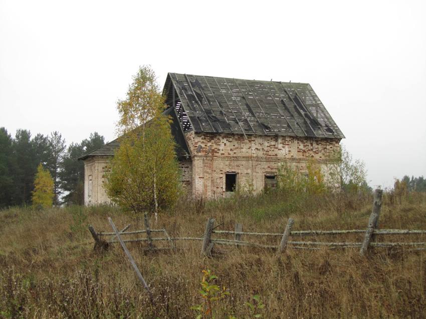 Лоха. Церковь Введения во храм Пресвятой Богородицы (старая). фасады, вид с севера