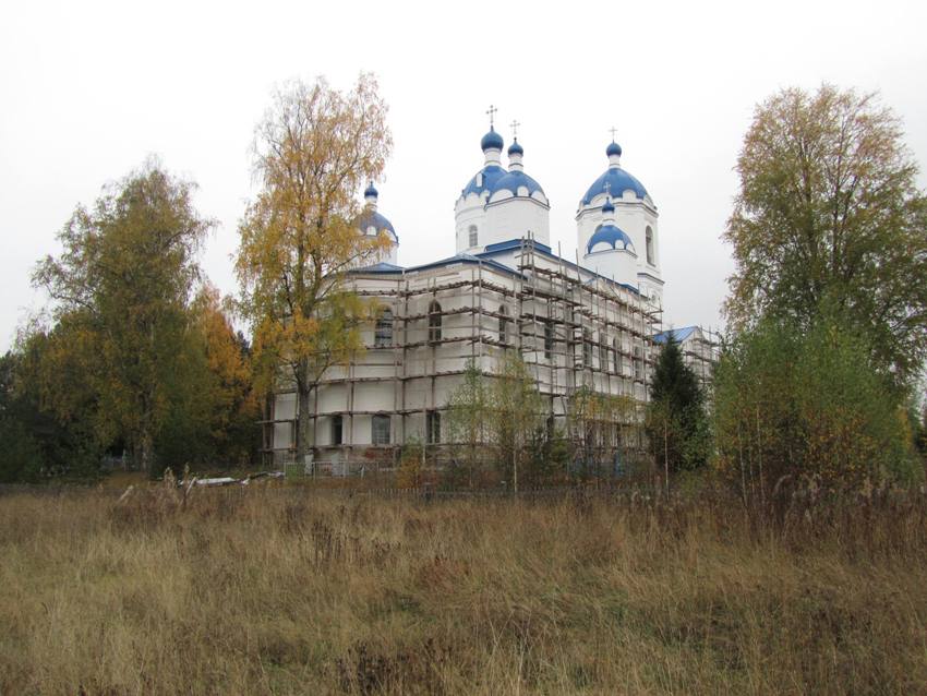 Церковь Введения во храм Пресвятой Богородицы (новая), Лоха (Никольский район, Вологодская область). фасады