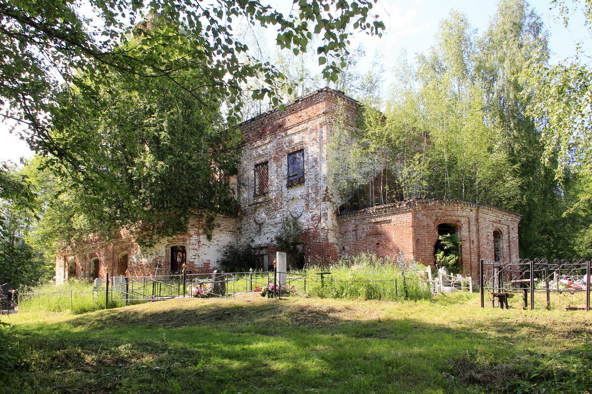 Церковь Боголюбской иконы Божией Матери, Самылово (Мантуровский район, Костромская область). фасады, Вид с юго-востока.