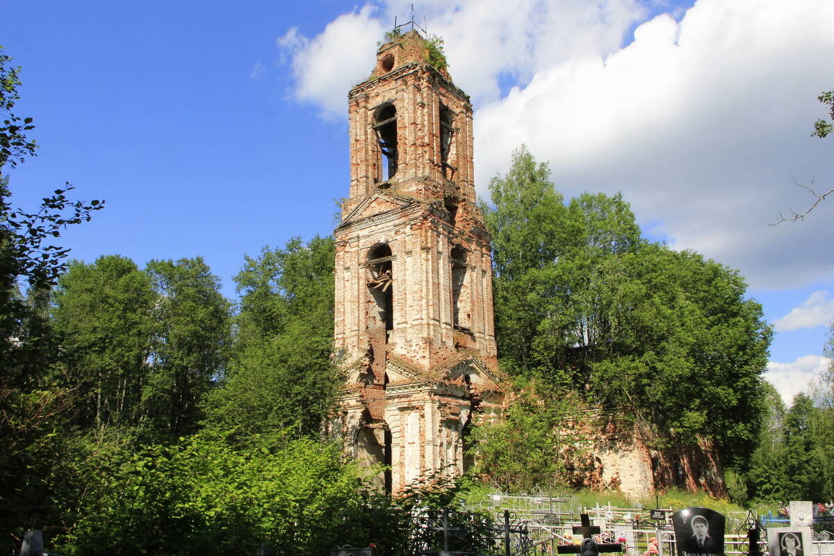 Церковь Боголюбской иконы Божией Матери, Самылово (Мантуровский район, Костромская область). фасады, Вид с юго-запада.