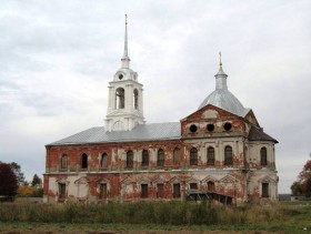 Угоры. Церковь Воскресения Словущего