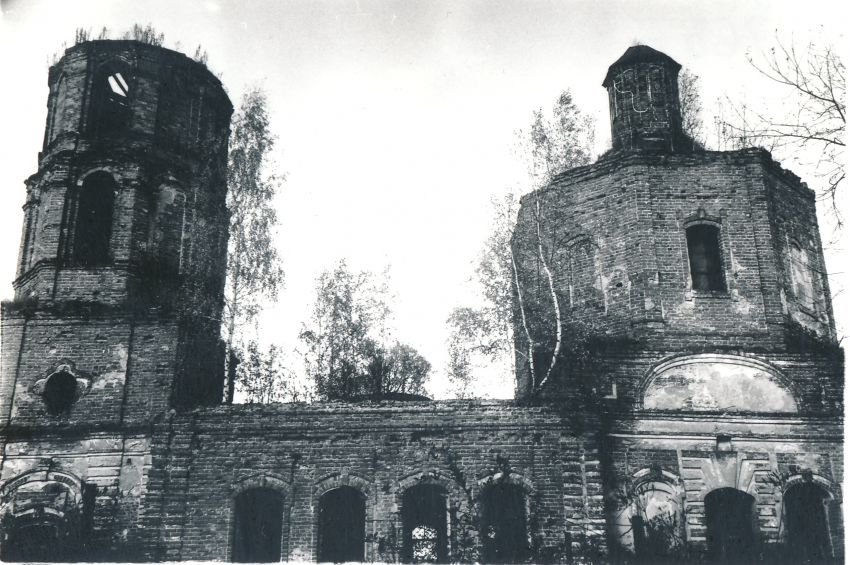 Церковь Рождества Христова, Рождествено (Перемышльский район, Калужская область). фасады