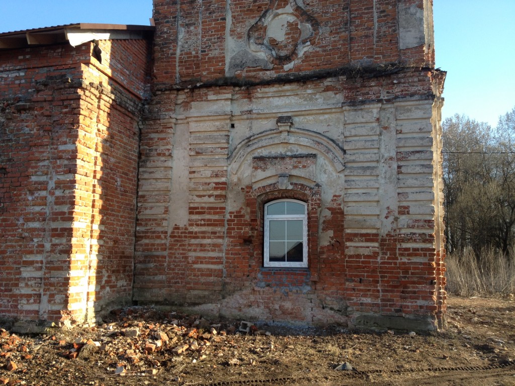 Церковь Рождества Христова, Рождествено (Перемышльский район, Калужская область). архитектурные детали