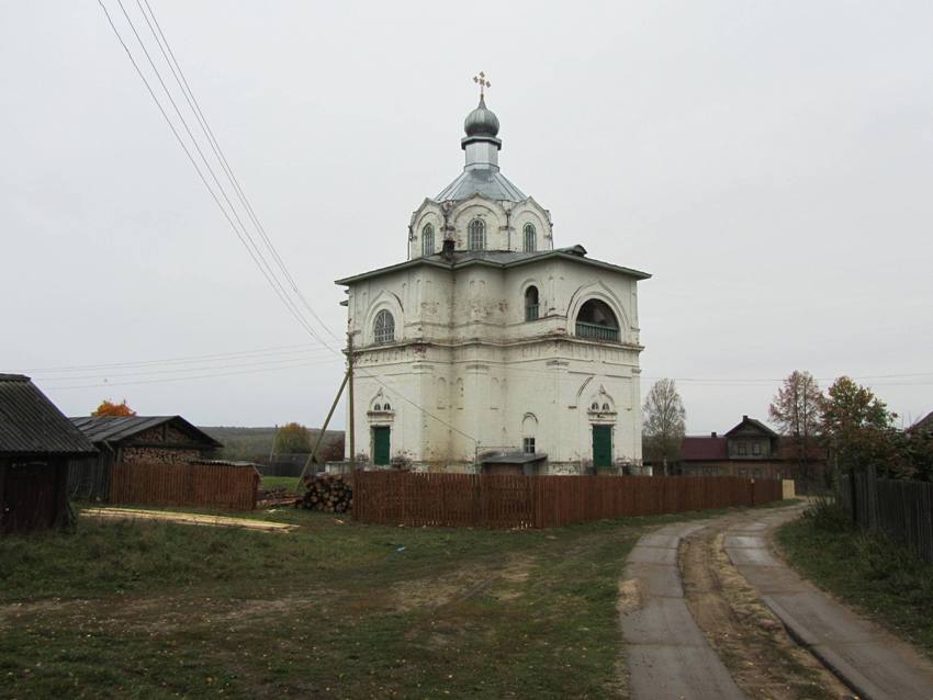 Церковь Воскресения Христова, Карьково (Мантуровский район, Костромская область). общий вид в ландшафте, вид с северо-запада