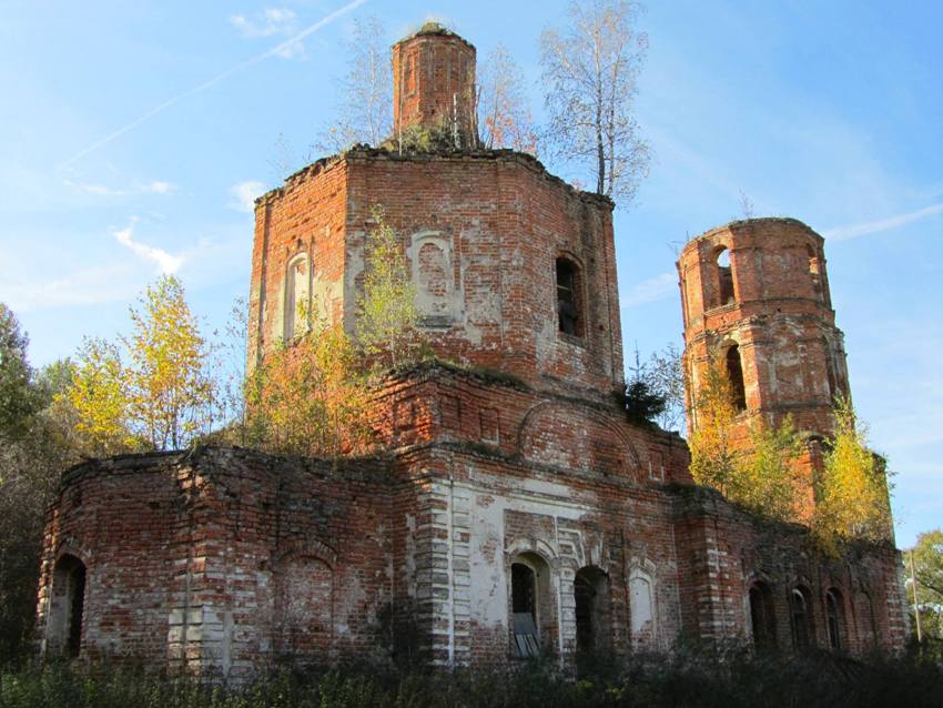 Церковь Рождества Христова, Рождествено (Перемышльский район, Калужская область). фасады, вид с северо-востока