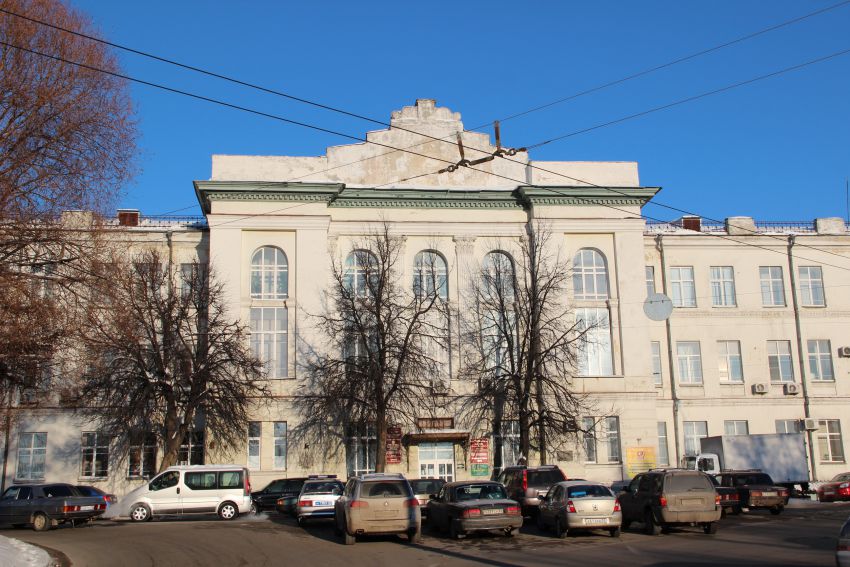 Владимир. Домовая церковь Введения во храм Пресвятой Богородицы при бывшем женском епархиальном училище. фасады