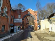 Владимир. Неизвестная церковь при богадельне