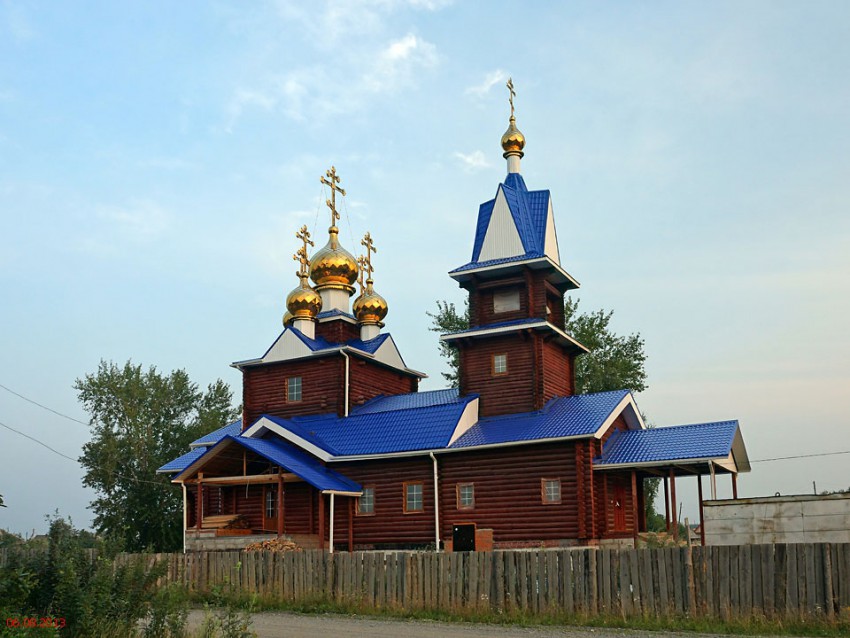 Ивдель. Церковь Благовещения Пресвятой Богородицы. общий вид в ландшафте