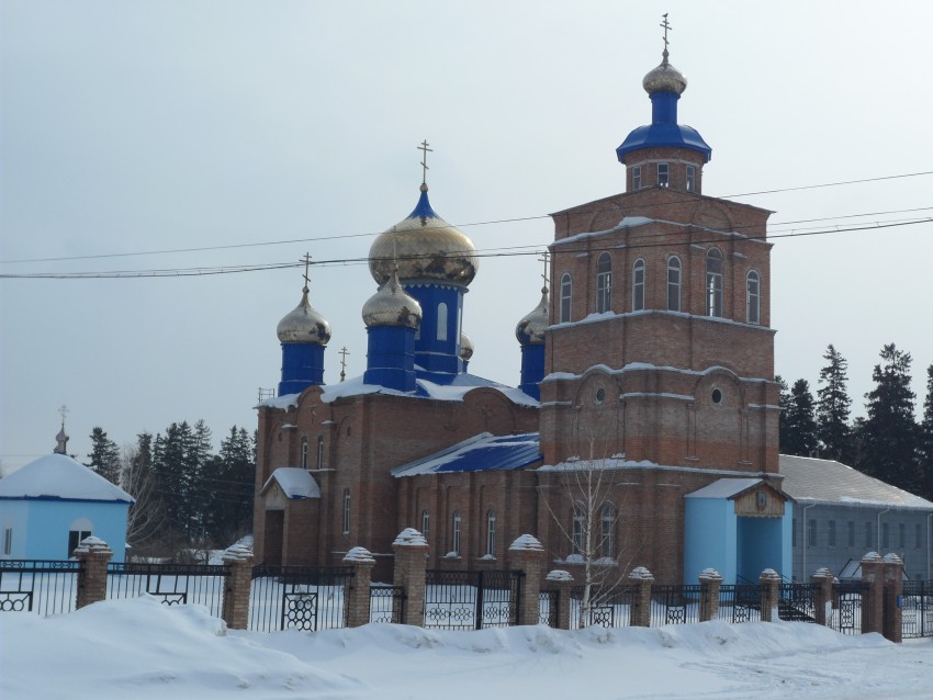 Ермолаево. Церковь Тихона, Патриарха Всероссийского. фасады